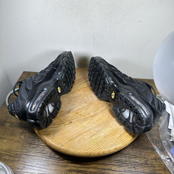 Nike Air Max Plus TN Shoes Mens Size 10 Black Triple Black 604133-050 Tuned Air - Picture 7 of 8